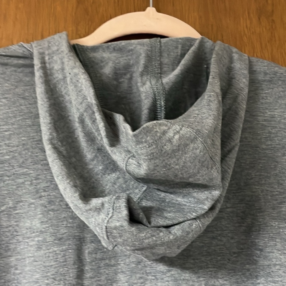 size XL (18/20) gray Adidas long sleeve hoodie shirt - Picture 6 of 7